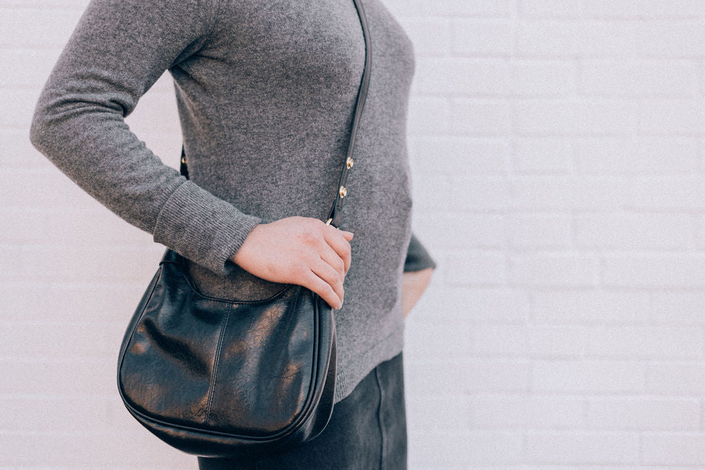 SIMPLE VEGAN SHOULDER-BLACK - Image 4